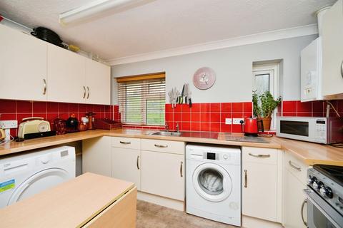 2 bedroom flat for sale, Hillcrest Road, Newhaven