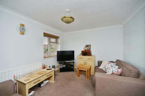 2 bedroom flat for sale, Hillcrest Road, Newhaven