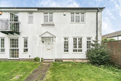 3 bedroom terraced house to rent, The Mount, Reading, RG1