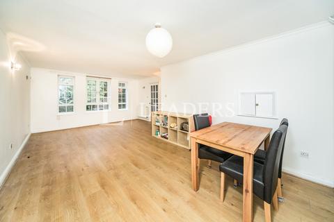 3 bedroom terraced house to rent, The Mount, Reading, RG1