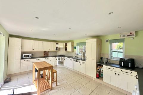 4 bedroom detached house for sale, Patricia Close, Burnham-on-Sea, Somerset, TA8