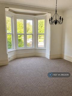 2 bedroom flat to rent, Goldsmith Avenue, Southsea, PO4