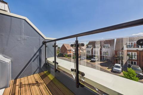 4 bedroom terraced house for sale, Kensal Green Drive, Maidenhead, Berkshire, SL6