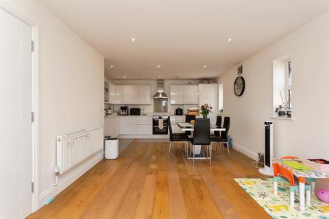 2 bedroom apartment for sale, Winton Approach, Croxley Green, Rickmansworth