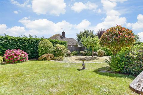 2 bedroom detached bungalow for sale, Coldharbour Lane, Heathfield TN21