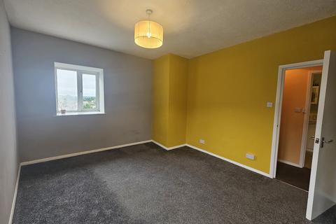 1 bedroom house to rent, Church Court, Torquay, TQ2