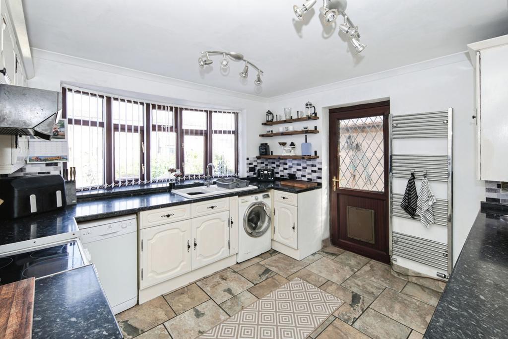 House in Birmingham, West Midlands - View 5