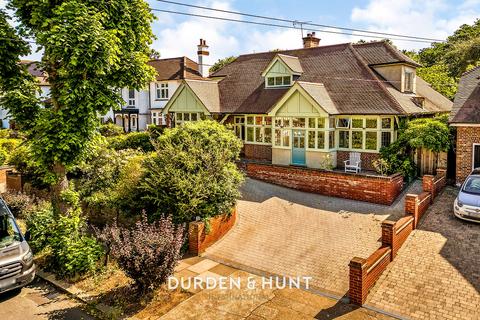 5 bedroom detached house for sale, Mill Park Avenue, Hornchurch, RM12