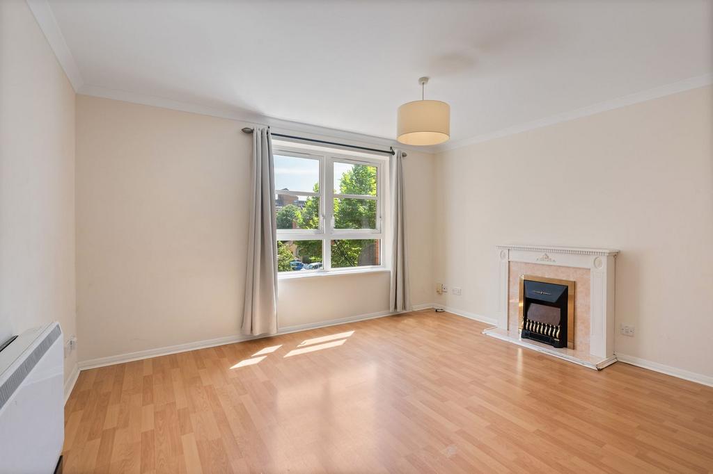 Apartment in Edinburgh, Leith - View 3