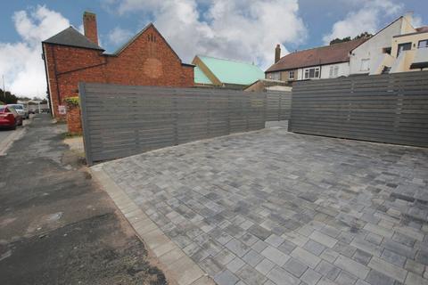 3 bedroom apartment for sale, Telegraph Road, Heswall, CH60