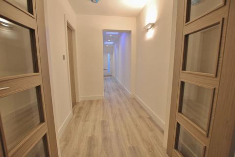 3 bedroom apartment for sale, Telegraph Road, Heswall, CH60