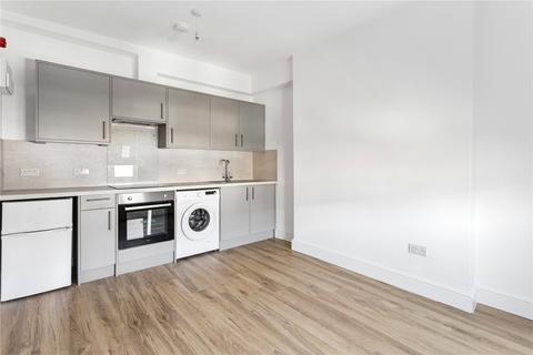 Studio to rent, Rock Street, London, N4