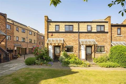 Prospect Place, London E1W