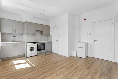 Studio to rent, Rock Street, London, N4