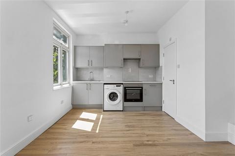 Studio to rent, Rock Street, London, N4