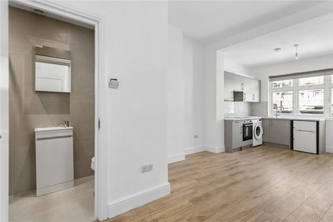 Studio to rent, Rock Street, London, N4