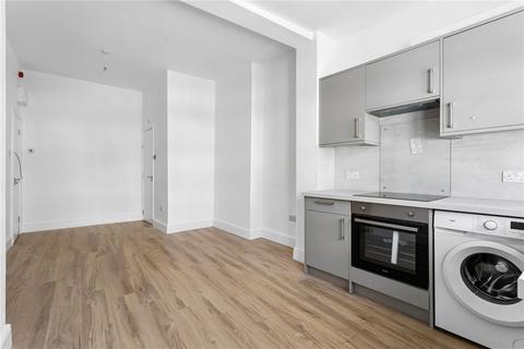 Studio to rent, Rock Street, London, N4