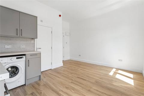 Studio to rent, Rock Street, London, N4