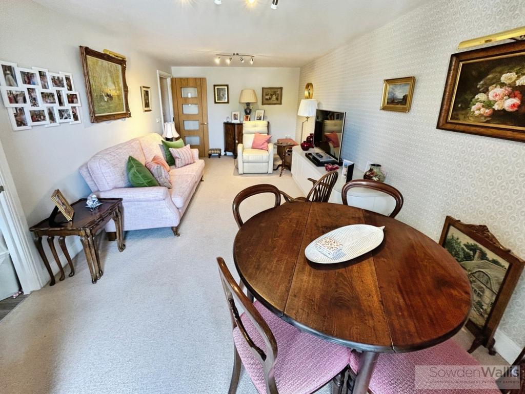 Living/Dining Room