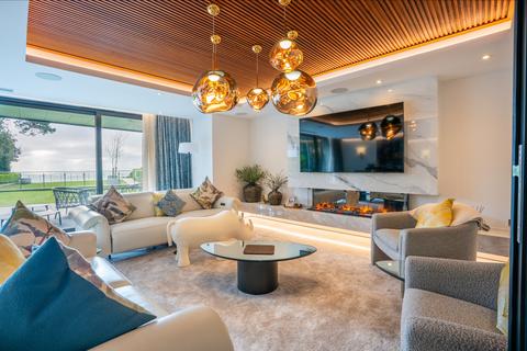 3 bedroom apartment for sale, Martello Park, Canford Cliffs, Poole, Dorset, BH13