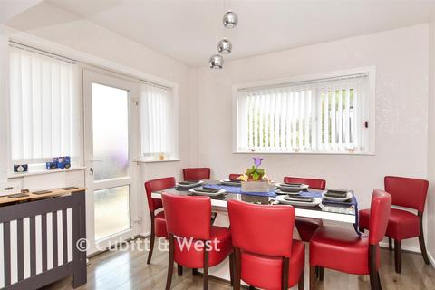 4 bedroom semi-detached house for sale, Chichester Road, Bognor Regis PO21