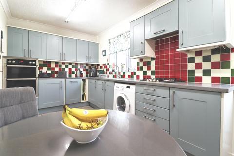 3 bedroom detached house for sale, Clos Tawe, Barry