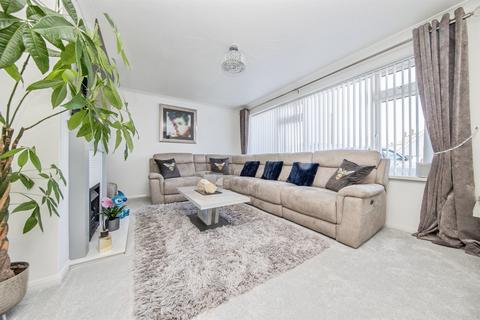 3 bedroom semi-detached house for sale, Dawnbrook Close, Ipswich