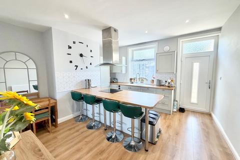 2 bedroom terraced house for sale, 44a Burnley Road, Sowerby Bridge, HX6 2TH