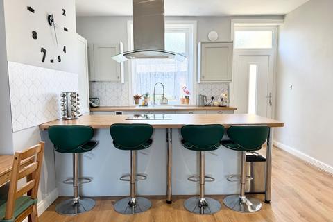 2 bedroom terraced house for sale, 44a Burnley Road, Sowerby Bridge, HX6 2TH