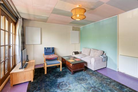 3 bedroom flat for sale, Queen's Park Court, Edinburgh, EH8