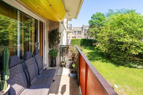 3 bedroom flat for sale, Queen's Park Court, Edinburgh, EH8