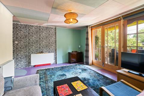 3 bedroom flat for sale, Queen's Park Court, Edinburgh, EH8