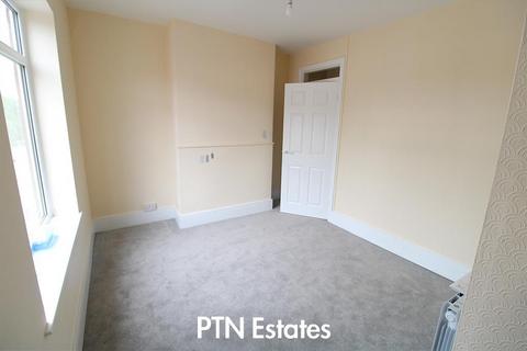 1 bedroom flat to rent, Halesowen Road, Netherton, Dudley