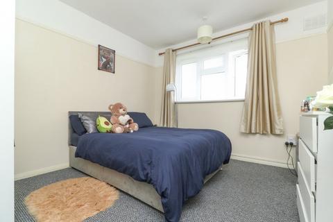1 bedroom flat for sale, Wharfedale Road, Margate, Kent, CT9