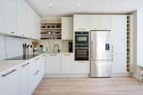 4 bedroom semi-detached house for sale, Bluehouse Lane, Oxted RH8