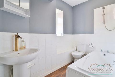 2 bedroom apartment to rent, Rectory Road, Rushden, NN10 0AD