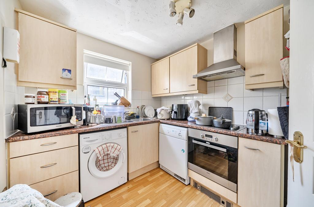 Apartment in Southampton - View 3