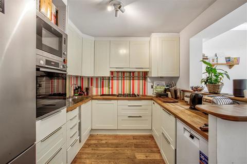 3 bedroom house for sale, Kilmington Road, London SW13