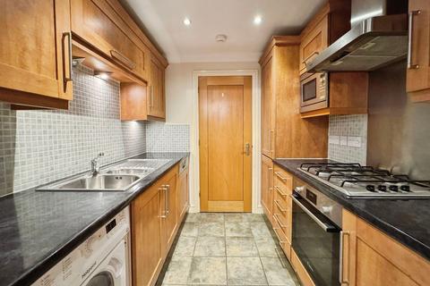 3 bedroom apartment for sale, London Road, Avalon Court London Road, SN8