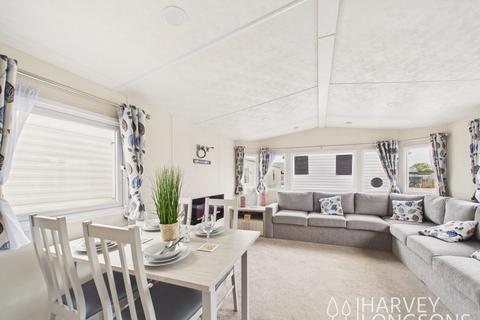 3 bedroom park home for sale, Felixstowe Beach Holiday Park