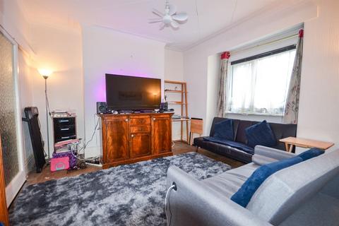 3 bedroom semi-detached house for sale, Wansbeck Road, Jarrow