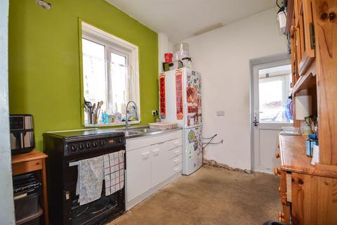 3 bedroom semi-detached house for sale, Wansbeck Road, Jarrow