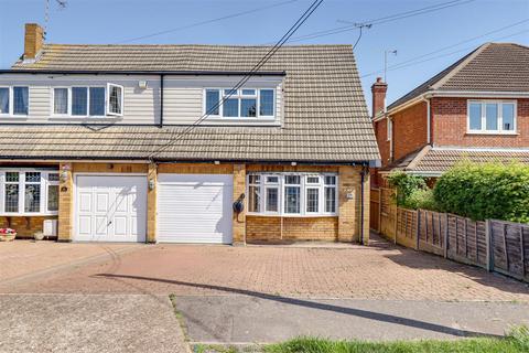 3 bedroom semi-detached house for sale, The Crescent, Hadleigh SS7