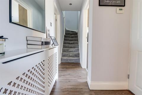 3 bedroom semi-detached house for sale, The Crescent, Hadleigh SS7