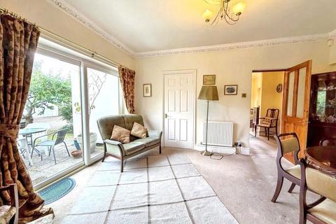 4 bedroom detached bungalow for sale, 19 Main Street, Torksey, Lincoln, Lincolnshire, LN1 2EE