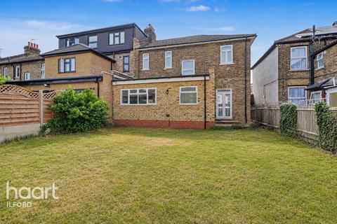 5 bedroom end of terrace house for sale, Courtland Avenue, Ilford