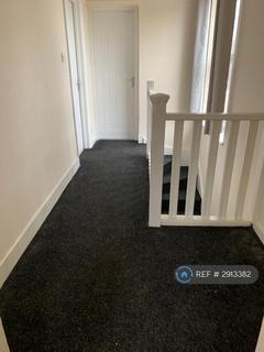 5 bedroom detached house to rent, Hillborough Road, Luton, LU1