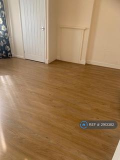 5 bedroom detached house to rent, Hillborough Road, Luton, LU1