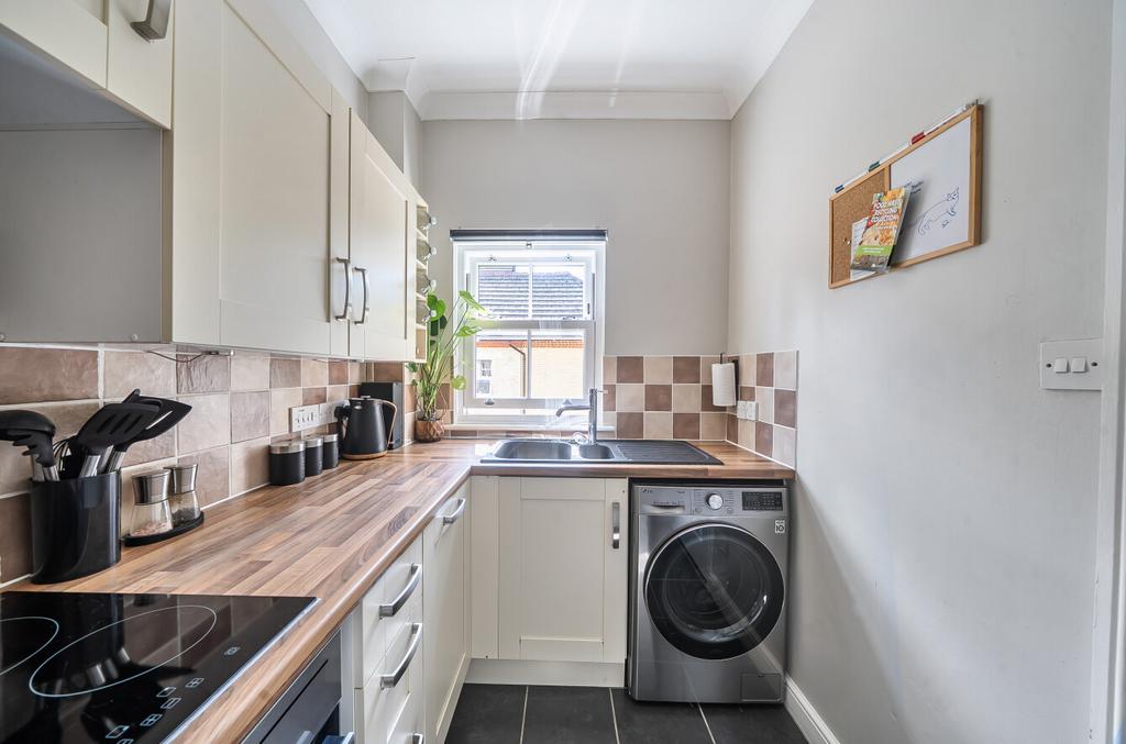Apartment in Southampton - View 2