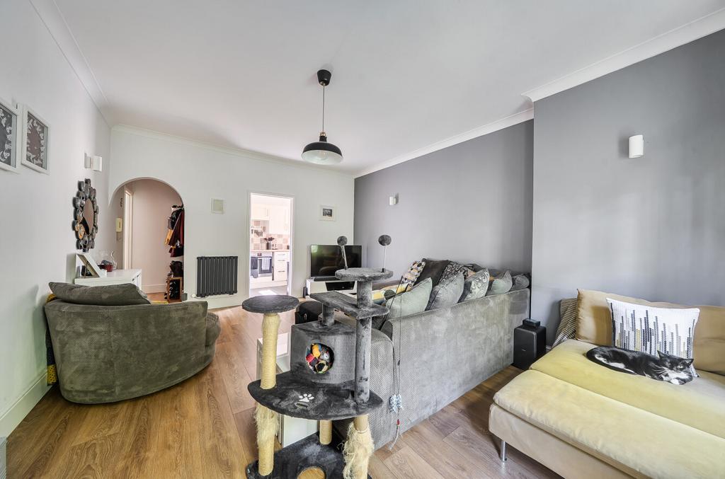Apartment in Southampton - View 4